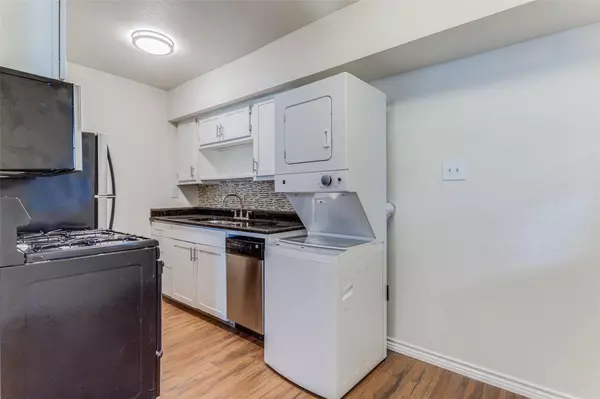Austin, TX 78722,2401 Manor RD #113