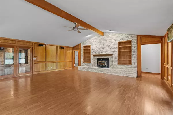 Thrall, TX 76578,400 County Road 440 RDS