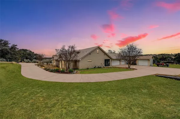 Kerrville, TX 78028,315 Greenleaf DR