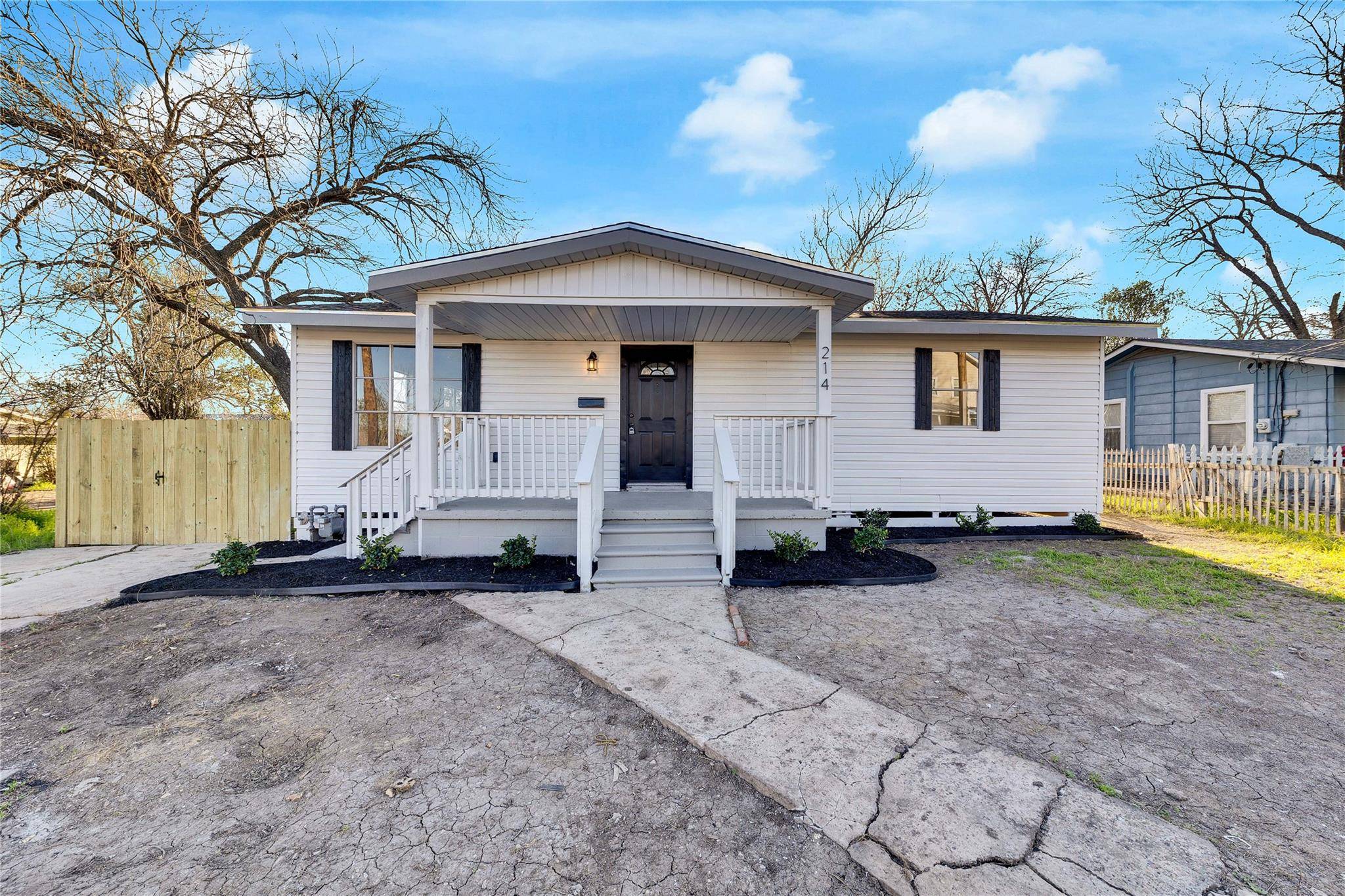 214 Jackman ST, San Marcos, TX 78666