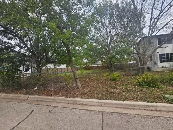 Lockhart, TX 78644,514 San Saba ST