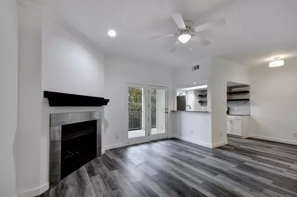 3840 Far West BLVD #215, Austin, TX 78731