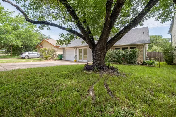 7503 Islander DR, Austin, TX 78749