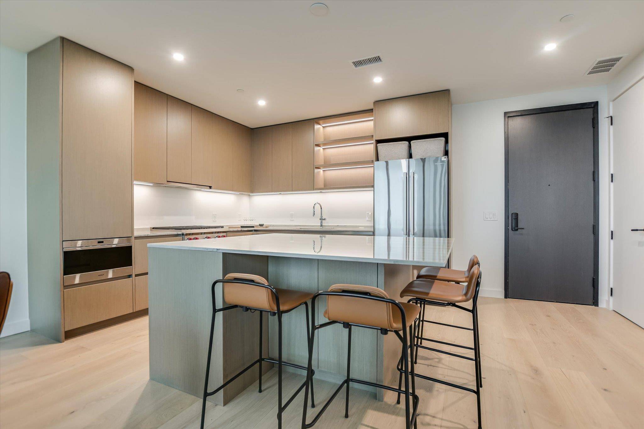Austin, TX 78701,610 Davis ST #3402