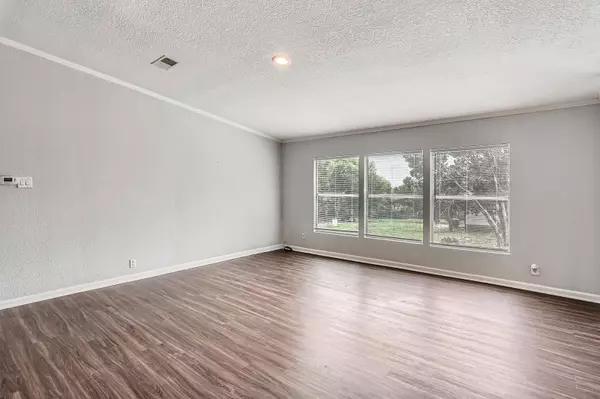 Elgin, TX 78621,120 N Webberwood Way