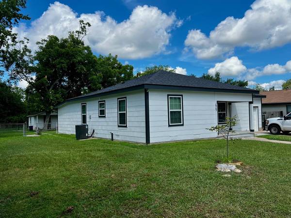 Rockdale, TX 76567,429 Green ST