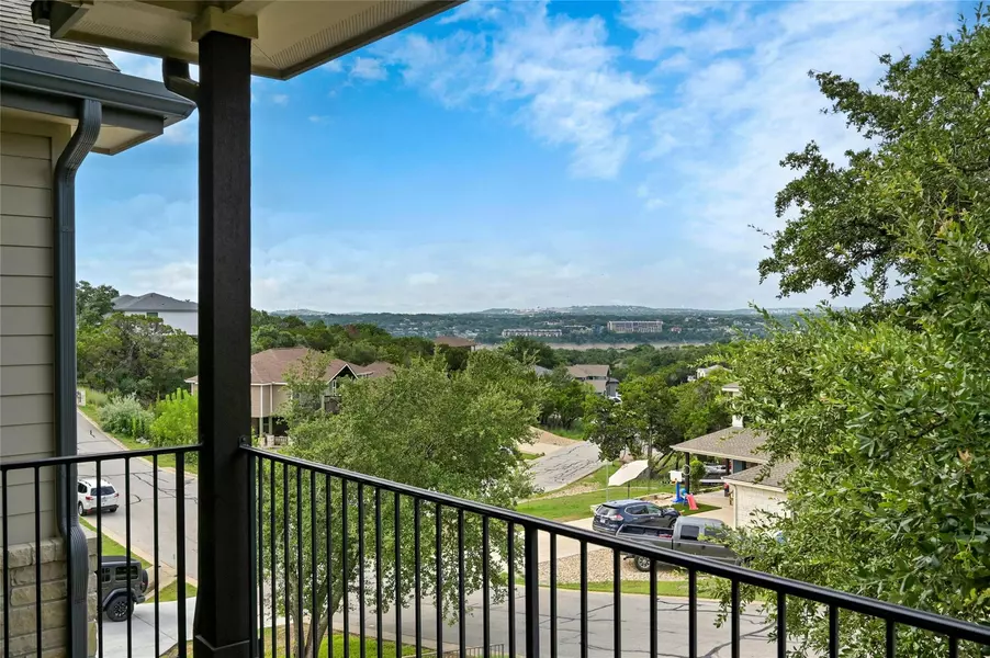 418 Summit Ridge DR N, Lago Vista, TX 78645