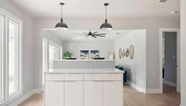 Austin, TX 78750,8704 Balcones Club DR