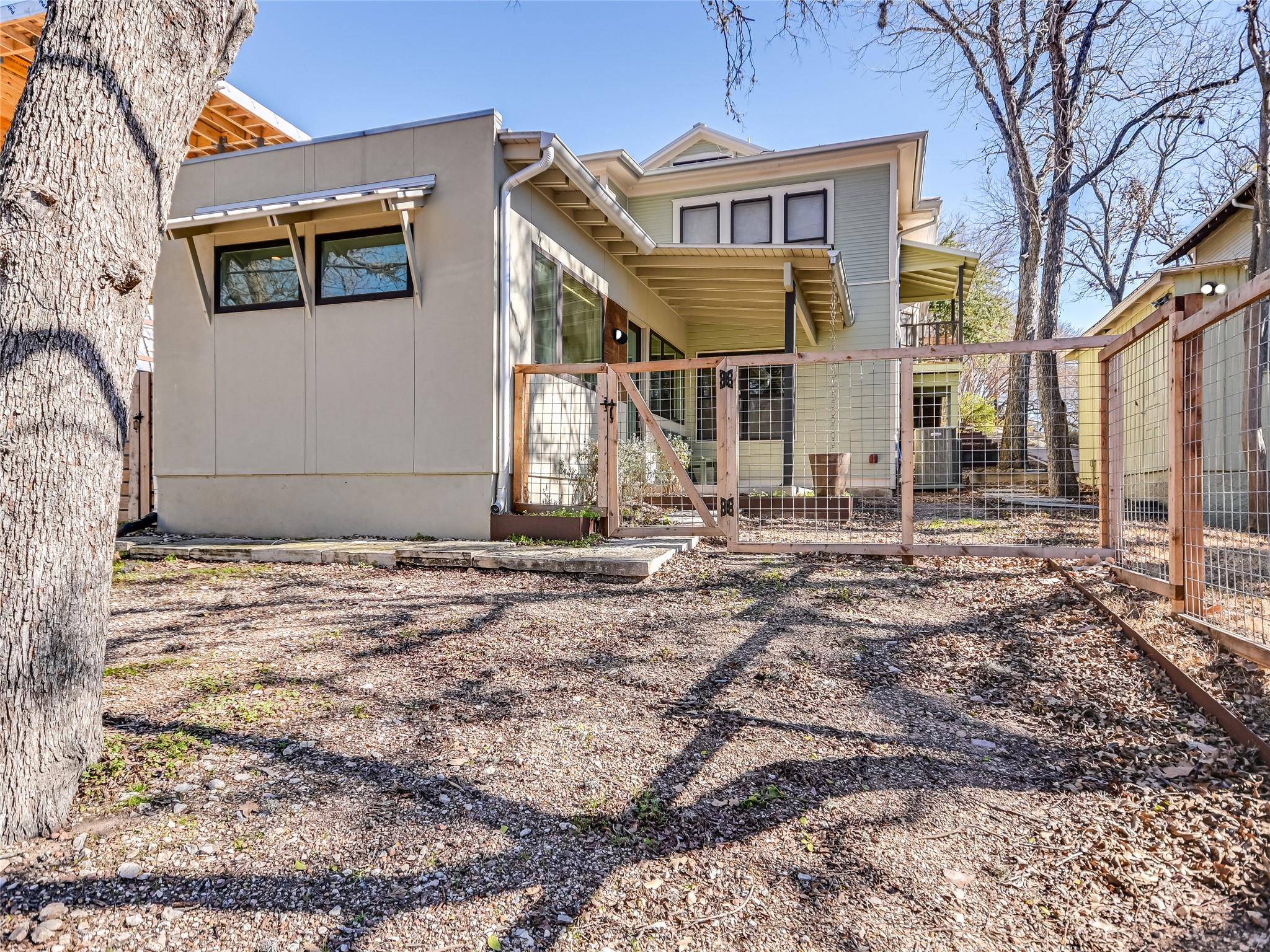 610 Highland Ave #2, Austin, TX 78703