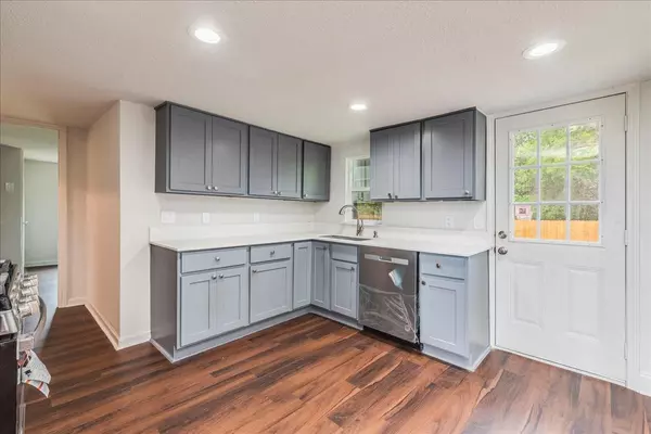 Smithville, TX 78957,112 Gazley ST