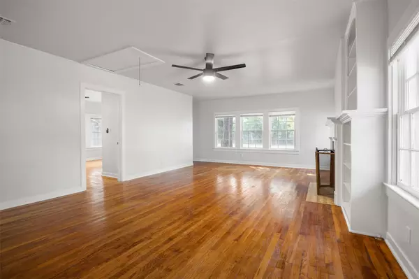 Buda, TX 78610,201 Rose ST