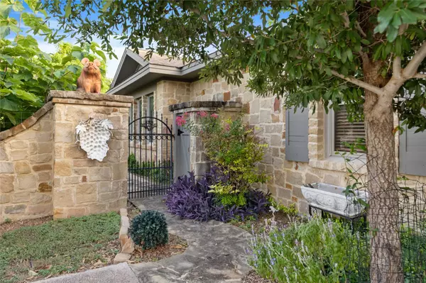 20000 Columbus LN, Lago Vista, TX 78645