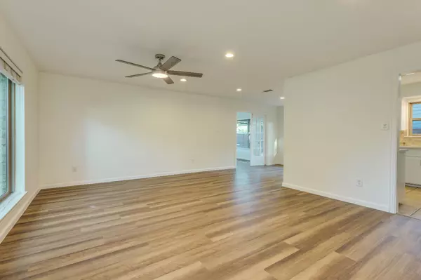 Austin, TX 78745,3327 Plantation RD