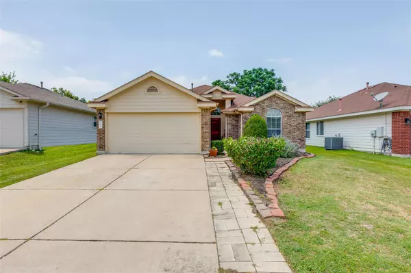 205 Tolcarne DR, Hutto, TX 78634