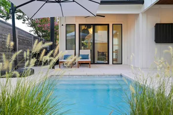 Austin, TX 78702,2104 E 2nd ST #1