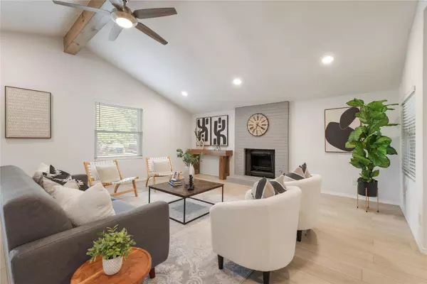 Austin, TX 78745,6809 Lunar DR