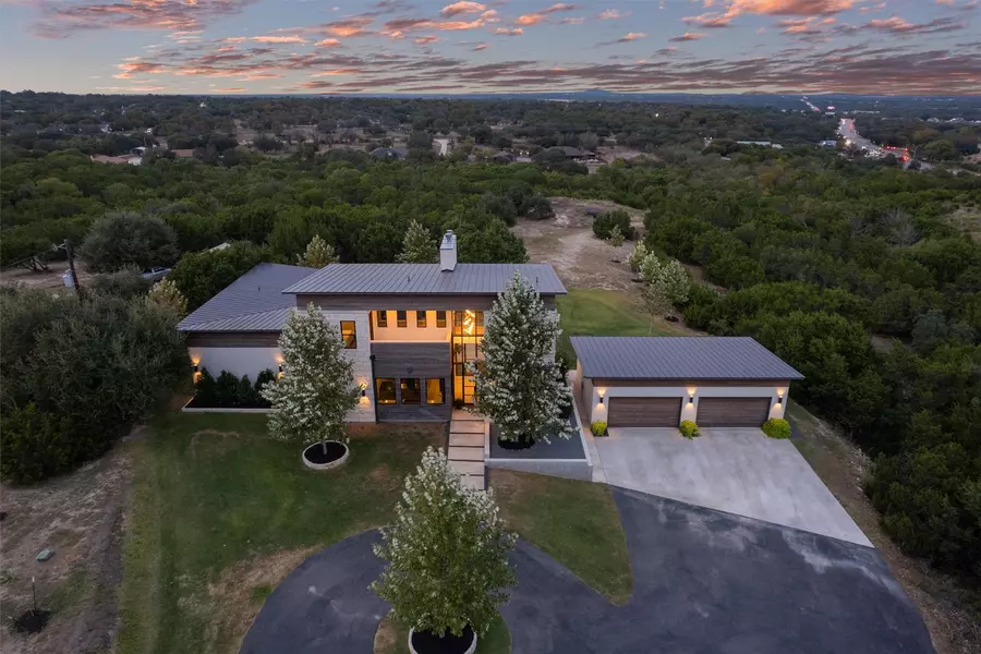 100 Overlook DR, Liberty Hill, TX 78642