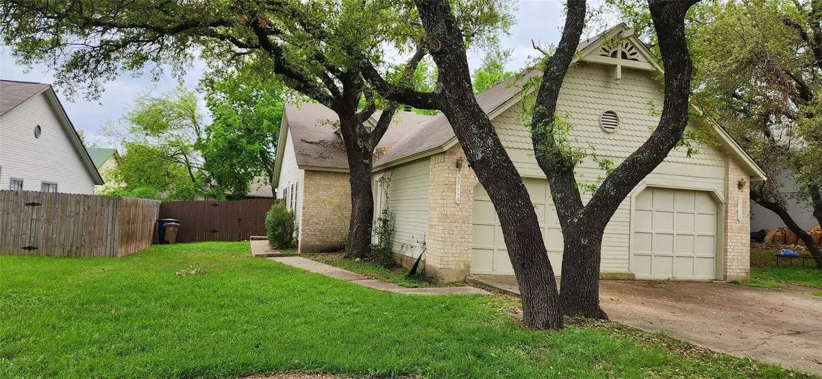 Austin, TX 78729,8811 Clearbrook TRL #A left