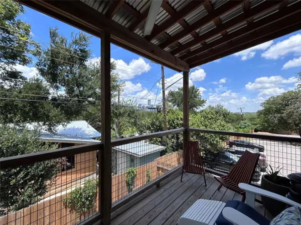 1518 Parker LN #B, Austin, TX 78741