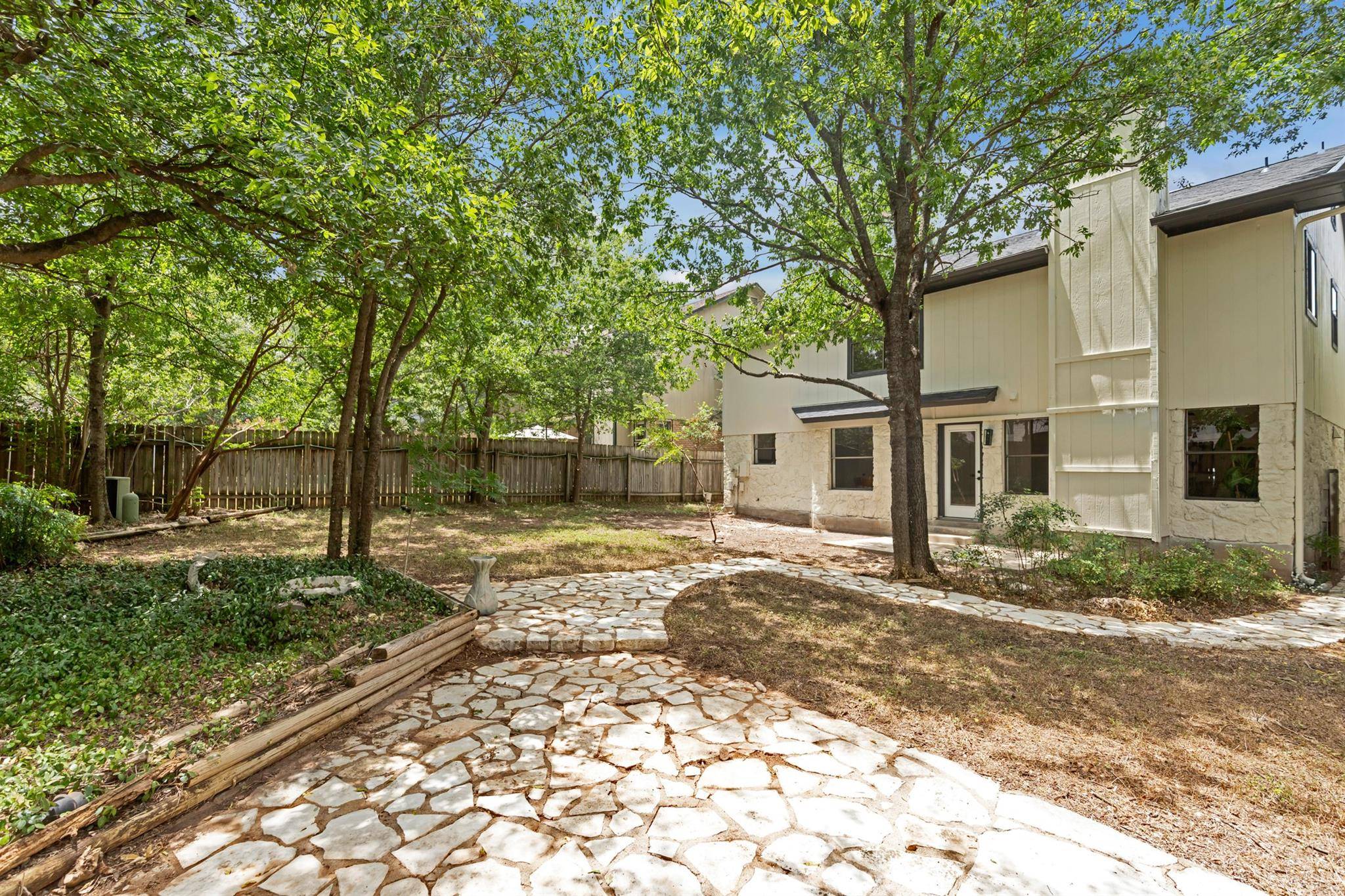 Austin, TX 78729,13265 Kerrville Folkway DR