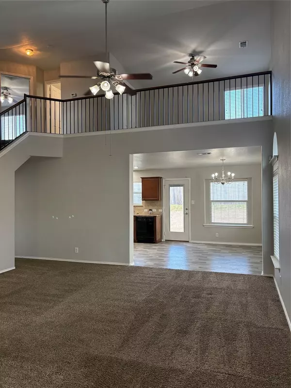 Bastrop, TX 78602,303 Grutsch DR