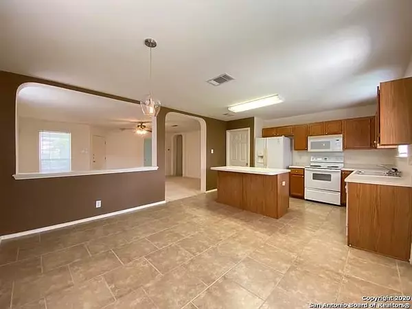 Helotes, TX 78023,11411 FAYWOOD