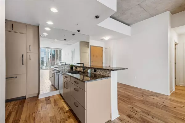 Austin, TX 78701,360 Nueces ST #1411