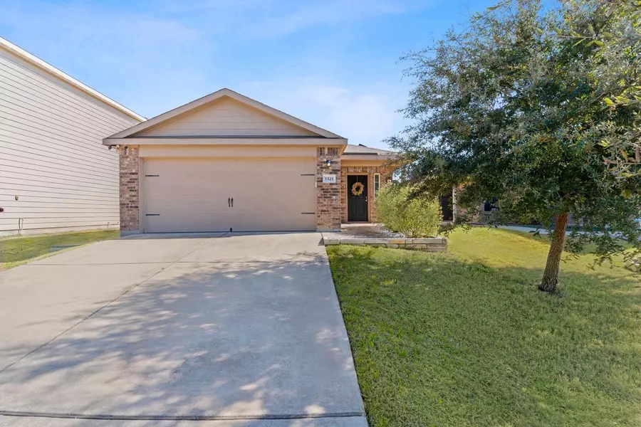 1525 Breanna LN, Kyle, TX 78640