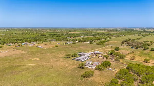 5800 Curran DR, Von Ormy, TX 78073