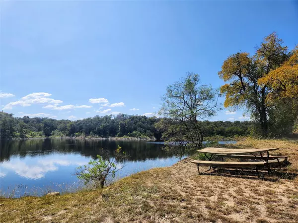 Spicewood, TX 78669,713 Jim Bowie DR