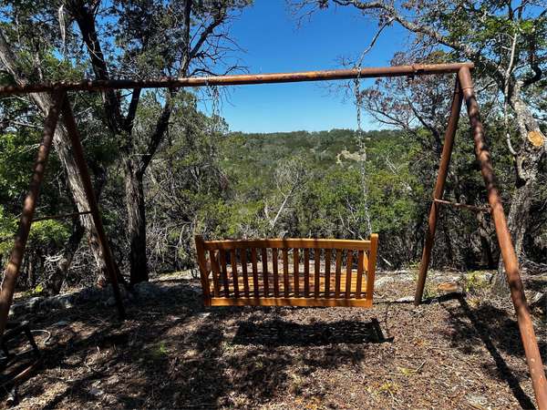 000 Windy Hills RD, Dripping Springs, TX 78620