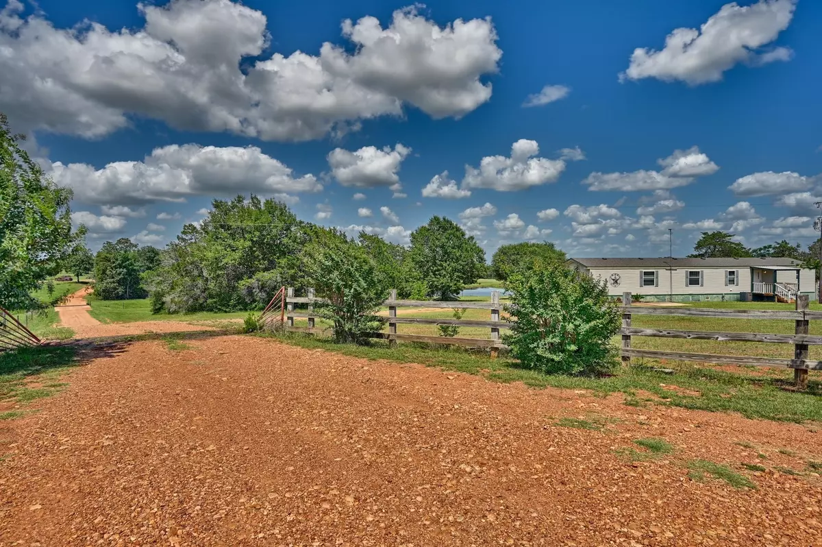 Giddings, TX 78942,1368 County Road 207