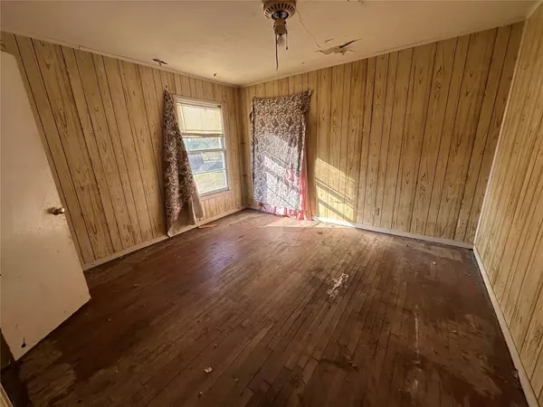 Rockdale, TX 76567,485 Crestview DR