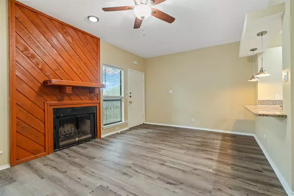 Austin, TX 78705,612 Park PL #204