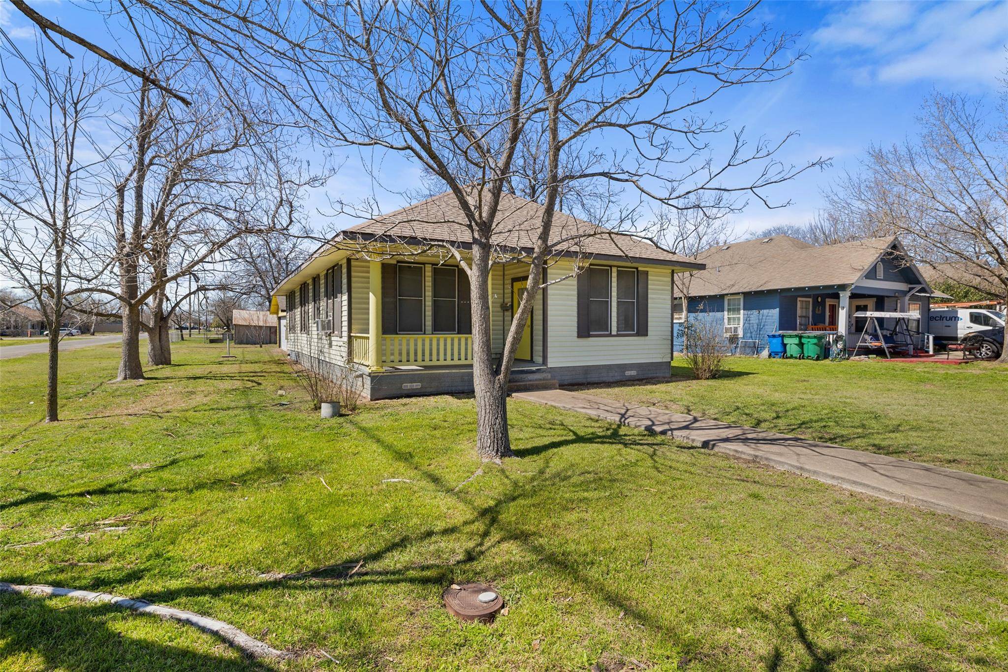 Taylor, TX 76574,303 Vernon ST