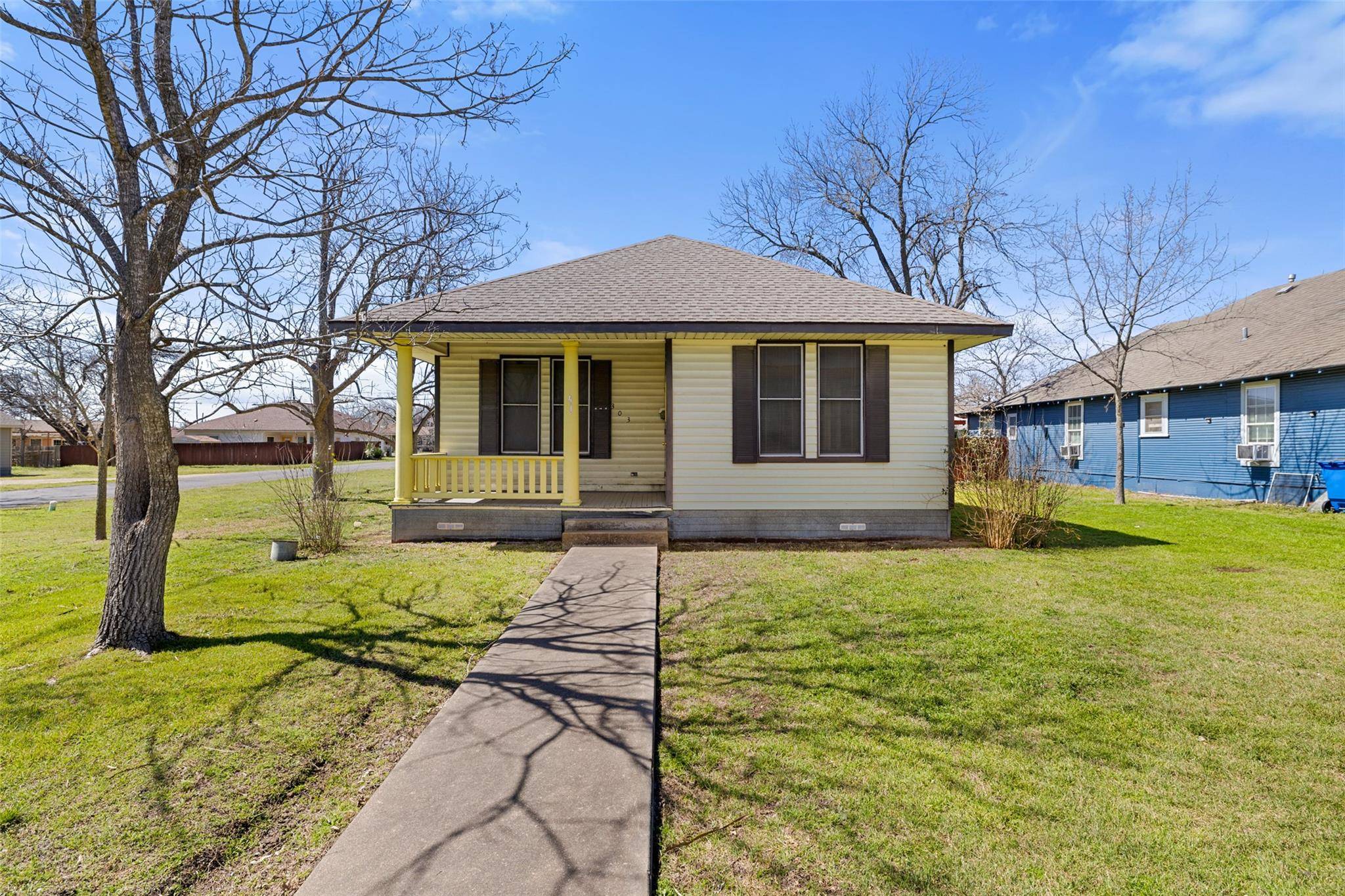 Taylor, TX 76574,303 Vernon ST