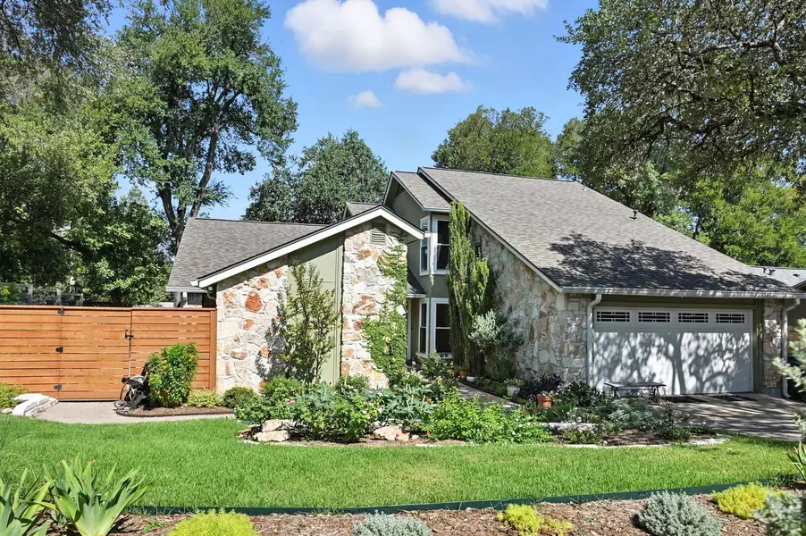 8600 Loralinda DR, Austin, TX 78753
