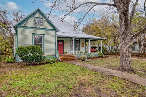 Smithville, TX 78957,705 Hudgins ST