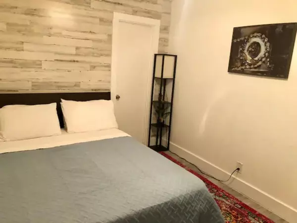 Austin, TX 78721,5909 Bolm RD #12