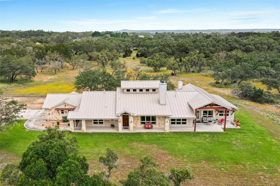 426 Preiss Ranch RD, Blanco, TX 78606