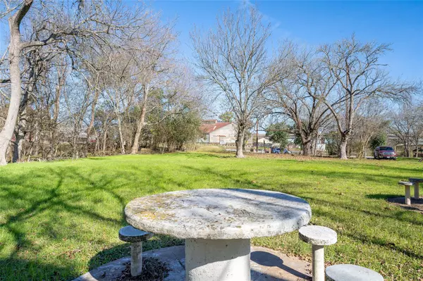 Lockhart, TX 78644,505 N Commerce ST