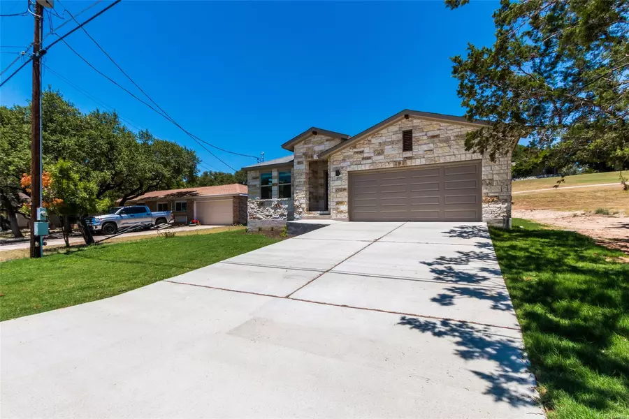 4007 Rockwood DR, Lago Vista, TX 78645