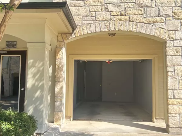 Austin, TX 78735,7701 Rialto BLVD #1232