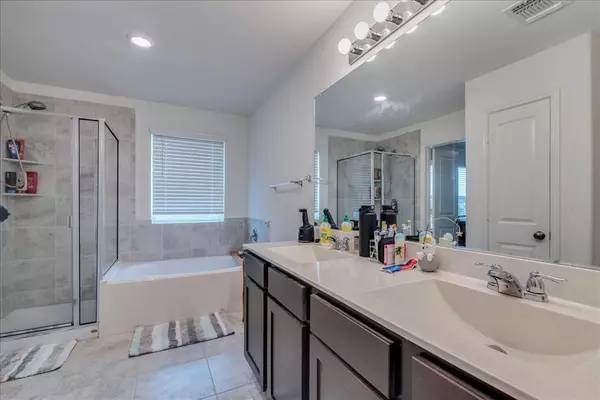 Del Valle, TX 78617,15212 Spruce Frost LN #B