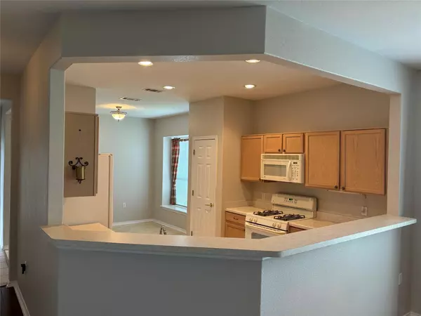 Georgetown, TX 78633,106 Bowie CIR