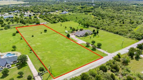 136 Escondido DR, Del Valle, TX 78617