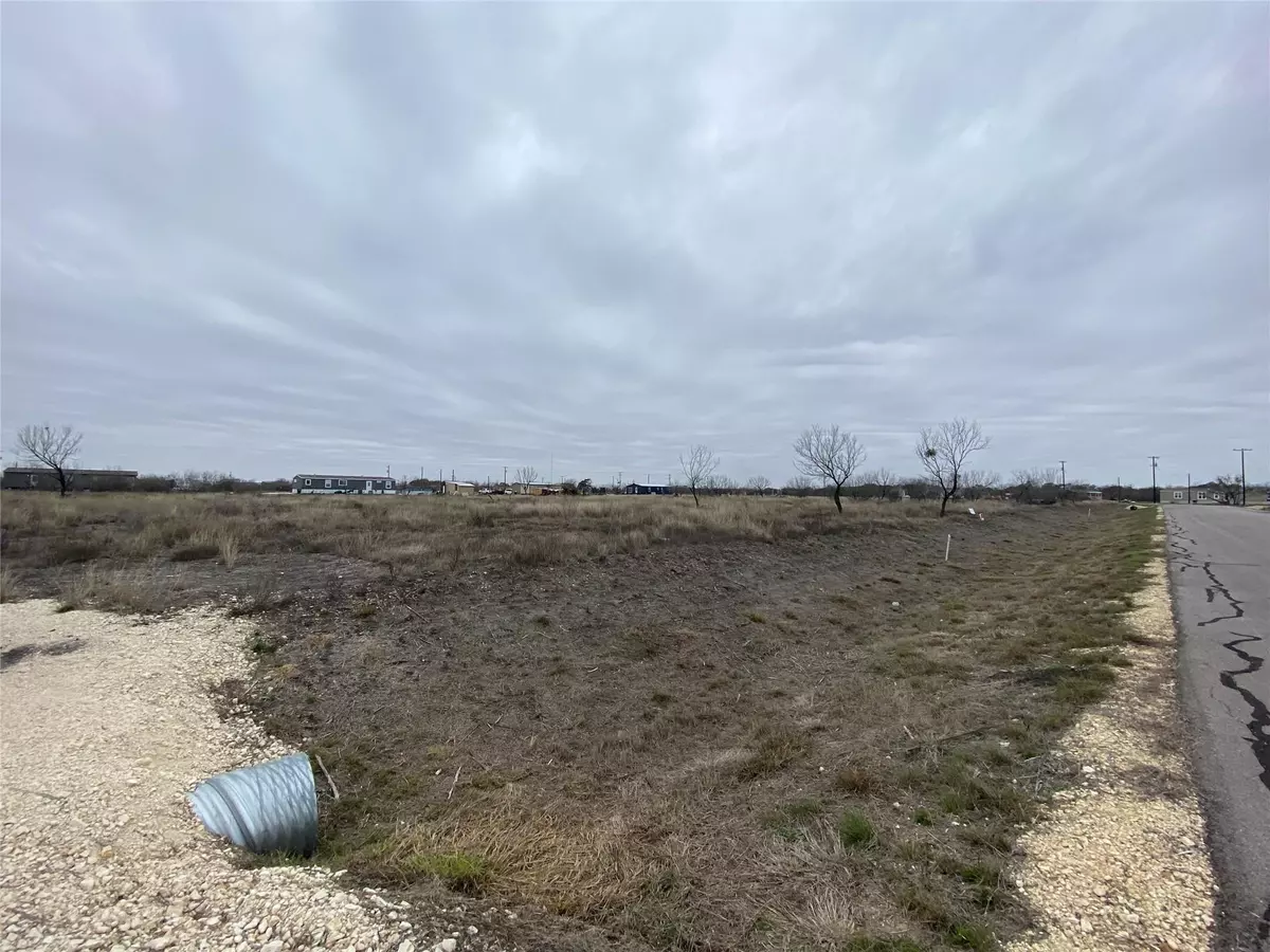 Hondo, TX 78861,316 Lobo LOOP