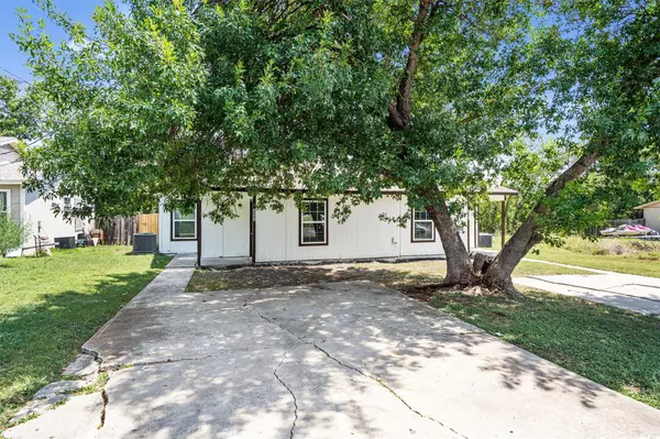Taylor, TX 76574,520 Lenora DR #A