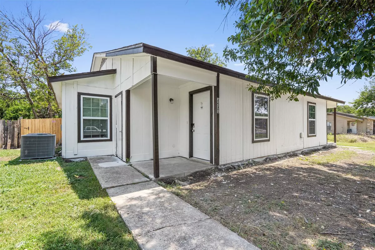 Taylor, TX 76574,520 Lenora DR #A