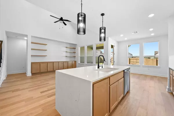 Austin, TX 78744,8616 Peristyle DR